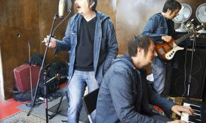 バンド練と個人練、どっちが上達する？