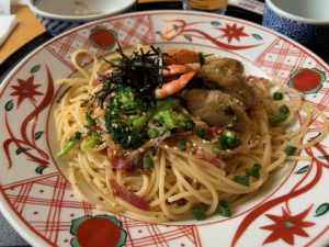 牡蠣とエビのペペロンチーノ